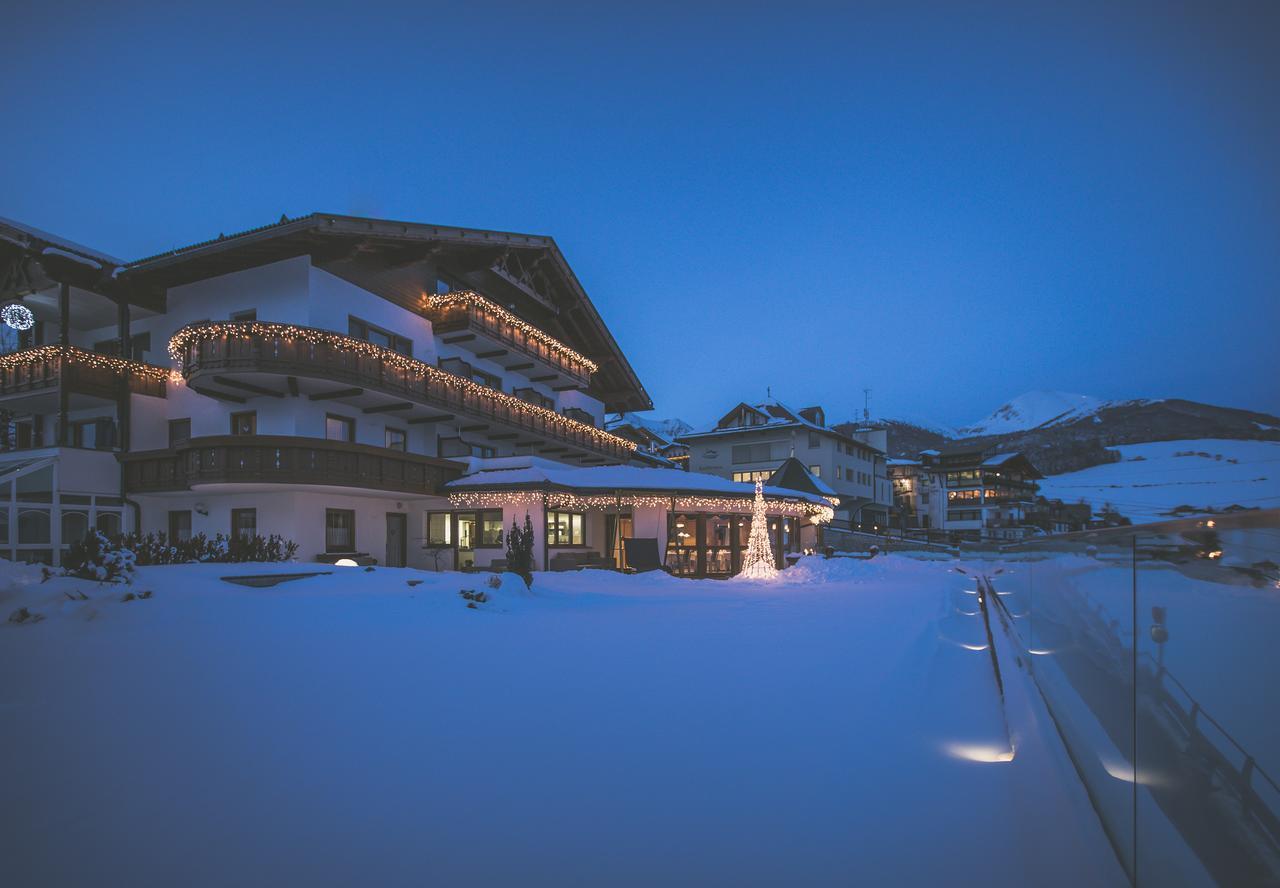Hotel Schoenblick Maranza Exterior photo